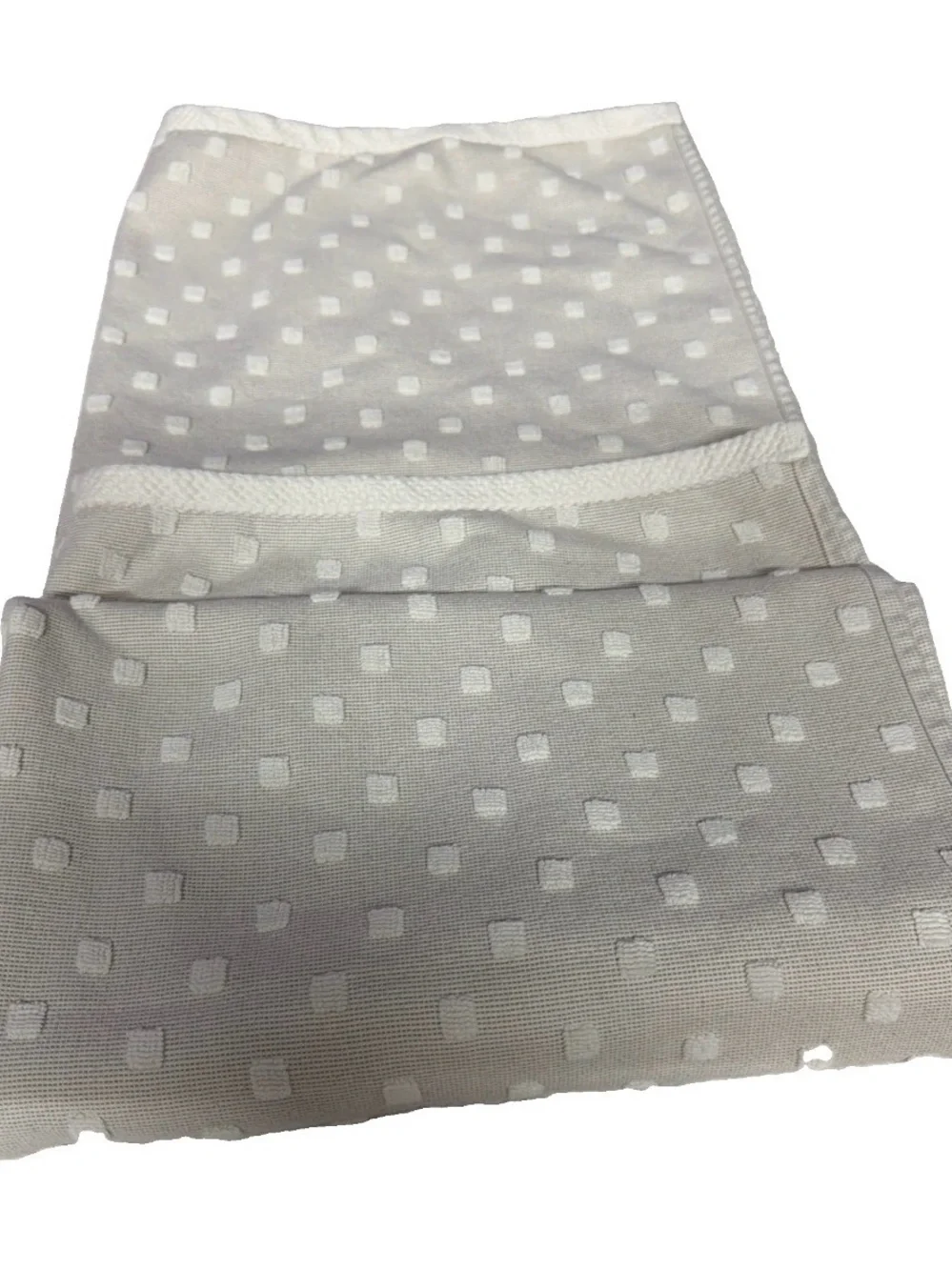 UGG Bath Towel 27”x52” 100%Cotton textured rare snow Valerie